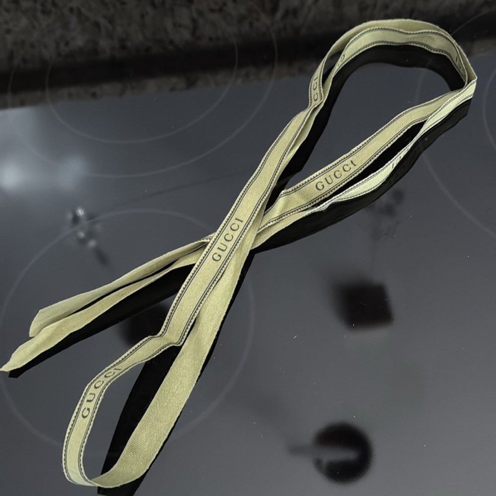 Authentic Gucci Ribbon - Picture 4 of 4